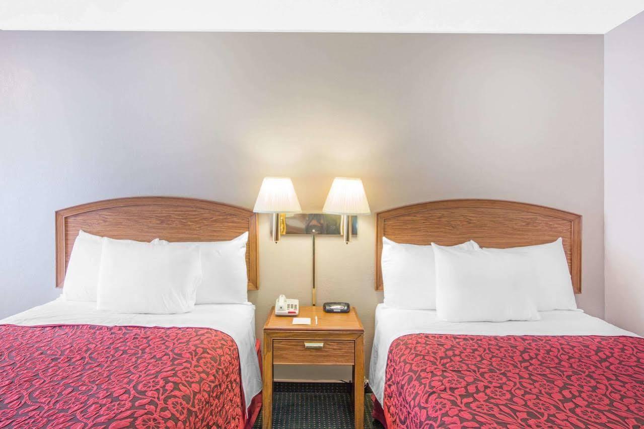 Days Inn By Wyndham Wilmington / University Ngoại thất bức ảnh